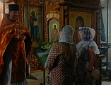Поздравления с 20-летием диаконской хиротонии принял настоятель Донского храма протоиерей Роман Амплеев