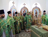 Преосвященнейший епископ Симон совершил Божественную литургию в храме посвященному святому благоверному князю Александру Невскому г. Шахты