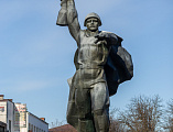 Ко Дню защитника Отечества к мемориальному комплексу в городе Шахты возложены цветы