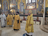 Преосвященнейший епископ Симон совершил Божественную литургию в Благовещенском соборе Дивеевского монастыря