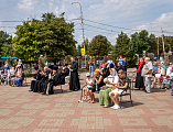 Праздничное мероприятие по случаю 10-летия Шахтинской епархии и награждение победителей фотоконкурса «10 лет Шахтинской епархии» состоялись на Соборной площади г. Шахты