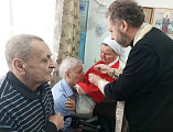 Священник посетил дом престарелых в посёлке Садовый