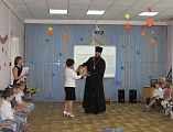 Торжество по случаю начала учебного года и 60-летия состоялось в детском саду № 17 «Красная шапочка» г. Каменск-Шахтинский. В событии принял участие иерей Антоний Грогуленко