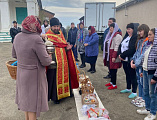 Освящение пасхальных куличей совершено в отдаленных поселениях Сулинского округа