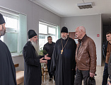 Епископ Каменский и Камышловский Мефодий ознакомился с работой центра помощи для алкозависимых и наркозависимых хутора Маркин