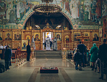 Епископ Шахтинский и Миллеровский Симон совершил Литургию Преждеосвященных Даров в Покровском кафедральном соборе г. Шахты