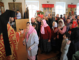 В понедельник Светлой седмицы Пасхальные торжества в Шахтинской епархии продолжились в Пантелеимоновском храме города Миллерово