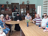 Священник посетил клуб для пожилых людей «Золотой возраст» в реабилитационном центре «Радуга» г. Красный Сулин