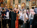 В Покровском кафедральном соборе города Шахты выпускники школ взяли благословение на предстоящие испытания знаний