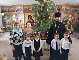 После праздничного богослужения в храме Святой Блаженной Матроны Московской Донецкого Благочиния состоялось выступление воспитанников Воскресной школы «Светоч»