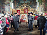 Православные верующие Миллеровского округа приняли участие в торжественных богослужениях и крестном ходе, посвященным дню Казанской иконы Божией Матери и Дню народного единства