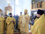 Преосвященнейший епископ Симон совершил чин великого освящения храма Державной иконы Божией Матери г. Донецка