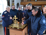 Протоиерей Игорь Колистратов вместе с казаками совершил панихиду по жертвам расказачивания