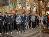 Выпускников школ города Шахты напутствовали в соборе Покрова Пресвятой Богородицы
