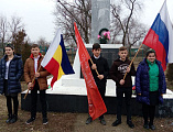 В хуторе Усьман Багаевского района прошел митинг, посвященный 76-ой годовщине освобождения Багаевского района от немецко-фашистских захватчиков