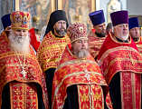 Праздник Светлого Христова Воскресения в Покровском кафедральном соборе города Шахты продолжился великой вечерней