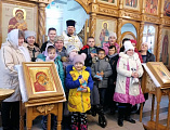 Дети и взрослые из детской первичной организации «Милосердие» городского общества инвалидов посетили Донской храм г. Новошахтинска