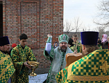 В престольный праздник Преосвященнейший епископ Симон совершил Божественную литургию в храма блаженной Матроны Московской города Донецка