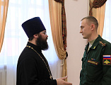 Председатель епархиального отдела во взаимодействию с Вооруженными Силами и силовыми структурами иерей Александр Теличкин поздравил военнослужащих 150-ой мотострелковой дивизии с Днем защитника Отечества