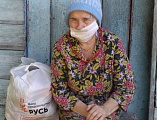 Настоятель Смоленского храма ст. Шумилинской иерей Александр Туховский и волонтеры осуществили доставку и раздачу продуктов питания пожилым жителям станицы 