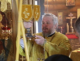 Преосвященнейший епископ Симон совершил Божественную литургию в храме в честь иконы Божией Матери «Одигитрия» поселка Таловый