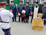 В Миллеровском юрте провели старинный казачий обряд для детей «посажение на коня».