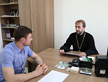 Протоиерей Сергий Яценко провел рабочую встречу с психологом по профилактике химических зависимостей Наркологического диспансера г. Шахты Иваном Савкиным