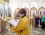 Преосвященнейший епископ Симон совершил Литургию Преждеосвященных Даров в храме святого благоверного князя Александра Невского города Шахты