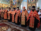 В день празднования Светлой Пасхи в Покровский кафедральный собор г. Шахты доставлен Благодатный огонь из Иерусалима