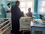 Священник поздравил с Пасхой Христовой сотрудников и постояльцев хосписа х. Красный