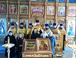Праздничный молебен в честь  9-й годовщины со дня интронизации Святейшего Патриарха Кирилла совершило духовенство Новошахтинского благочиния