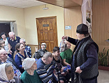 Иерей Игорь Лосев, воспитанники воскресной школы «Лампадочка» и хор храма посетили Дом престарелых в хуторе Старая Станица