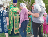 В Вербное воскресенье освящен Поклонный Крест на въезде в хутор Малотокмацкий