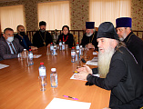 Круглый стол «Вопросы межведомственного взаимодействия при организации помощи людям, страдающим наркотической зависимостью» с участием Преосвященного епископа Мефодия прошел на Пятницком архиерейском подворье ст. Манычской