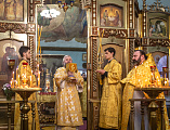 В престольный день Преосвященнейший епископ Симон совершил Божественную литургию в храме святителя Николая города Шахты