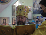В престольный праздник Преосвященнейший епископ Симон совершил Божественную литургию в храме святого праведного Иоанна Кронштадтского г. Шахты