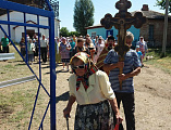 Настоятель храма свт. Тихона Задонского п. Тарасовский протоиерей Игорь Колистратов с хором и прихожанами приняли участие в Божественной литургии в храме Рождества Господня ст. Митякинской