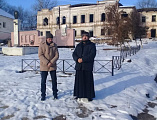 Благочинный Кашарского округа Шахтинской епархии протоиерей Игорь Жевердан посетил село Индустриальное и провел встречу с местной администрацией