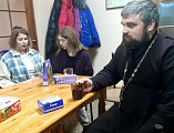 Приход Екатерининского храма города Красный Сулин посетил ПВР с беженцами Донбасса