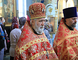 Пасхальной вечерней продолжилось торжество Светлого Христова Воскресенья в Покровском кафедральном соборе г. Шахты