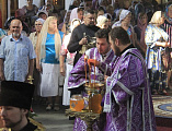 Преосвященнейший епископ Симон в день празднования Происхождения Честных Древ Животворящего Креста Господня совершил праздничную Божественную литургию в кафедральном соборе г. Шахты
