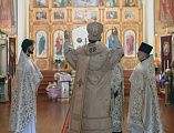 В Лазареву субботу епископ Шахтинский и Миллеровский Симон совершил Божественную литургию в храме святого князя Владимира города Шахты