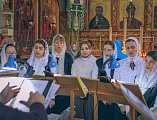 В праздник в честь Казанской иконы Божией Матери Преосвященнейший епископ Симон совершил Божественную литургию и диаконскую хиротонию