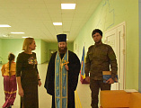 В праздник Покров Богородицы иерей Андрей Павленков напутствовал посвященных казачат учеников