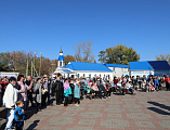 В праздник Покрова Пресвятой Богородицы на Соборной площади города Шахты гостей ждали концерт, казачья уха и мастер-классы