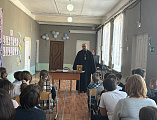 Встреча с учениками ООШ ко Дню православной книги прошла в Сулинском округе