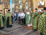 В канун праздника Святой Троицы Преосвященнейший епископ Симон совершил всенощное бдение в Покровском кафедральном соборе г. Шахты