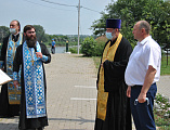 Верующие встретили святыни водного крестного хода на набережной города Каменск-Шахтинский
