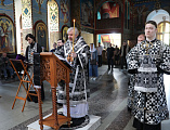 В Великую Пятницу епископ Симон совершил Царские часы в Покровском кафедральном соборе города Шахты