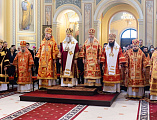 Преосвященнейший епископ Симон с сонмом архипастырей совершил Божественную литургию в Ростовском кафедральном соборе Рождества Пресвятой Богородицы